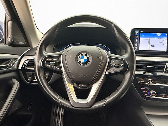 BMW 530e 11 of 30