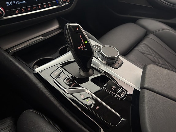 BMW 530e 28 of 30