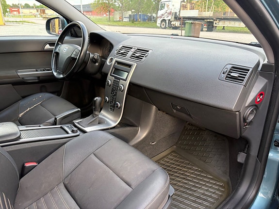 Volvo V50 12 of 14