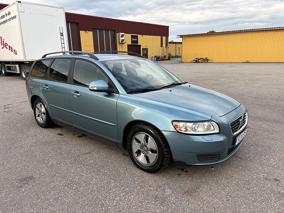 Volvo V50 5 of 5