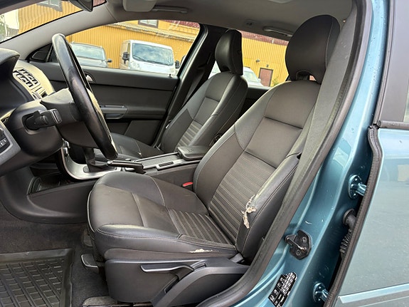Volvo V50 10 of 14