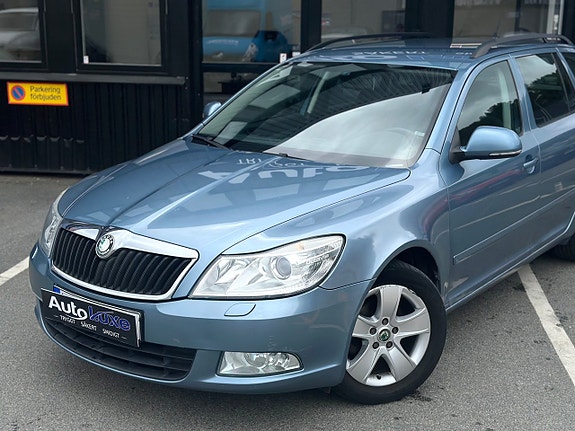 Skoda Octavia 2 of 5