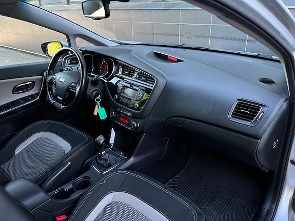 Kia Ceed 12 of 27