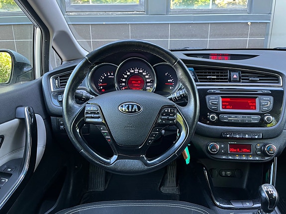 Kia Ceed 15 of 27