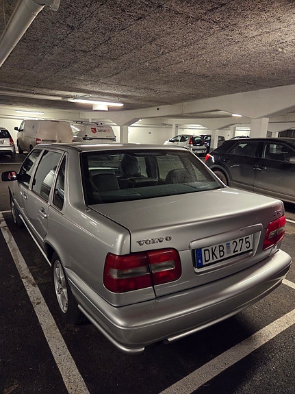 Volvo S70 3 of 5