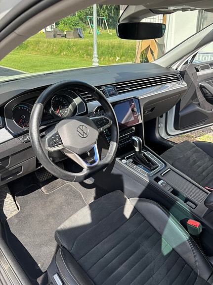 Volkswagen Passat 5 of 5