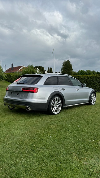 Audi A6 allroad 2 of 9