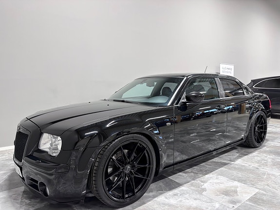 Chrysler 300C 4 of 5