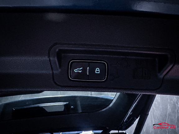 Ford Explorer 18 of 30