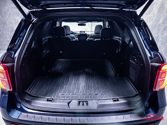 Ford Explorer 17 of 30
