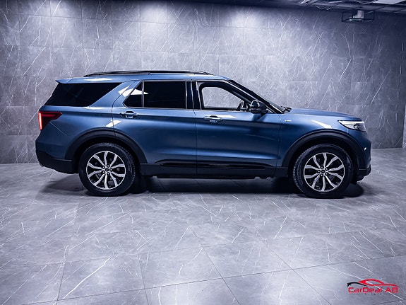 Ford Explorer 8 of 30