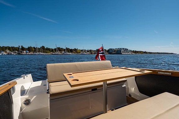 Cormate Super Utility 27 T-Top 10 of 12