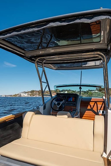 Cormate Super Utility 27 T-Top 7 of 12