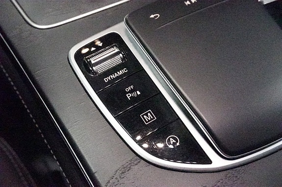 Mercedes-Benz GLC300 d 17 of 28