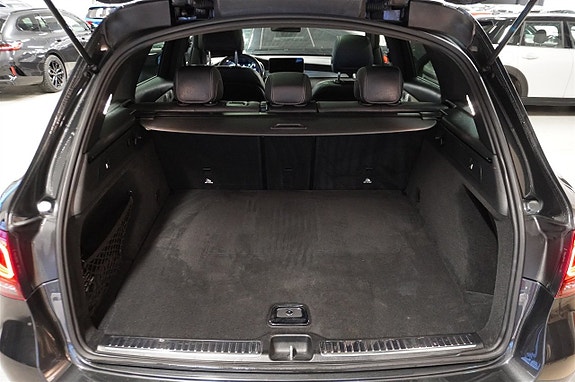 Mercedes-Benz GLC300 d 25 of 28