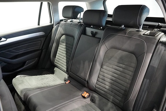 Volkswagen Passat 15 of 21
