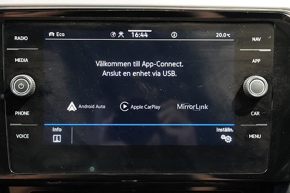 Volkswagen Passat 11 of 21