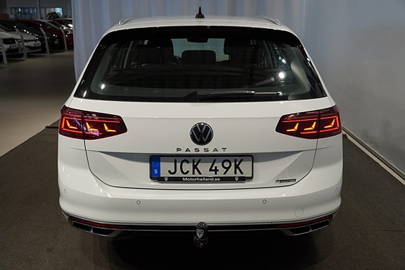 Volkswagen Passat 6 of 21