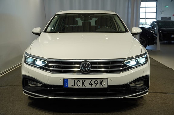 Volkswagen Passat 3 of 5