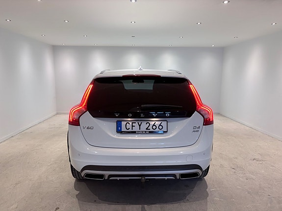 Volvo V60 Cross Country 5 of 5