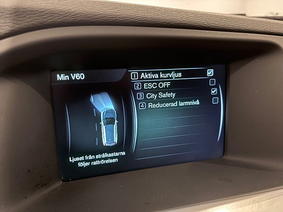 Volvo V60 Cross Country 12 of 15
