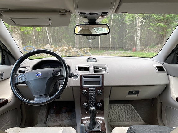 Volvo S40 3 of 5