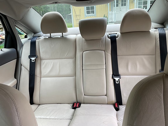 Volvo S40 5 of 5