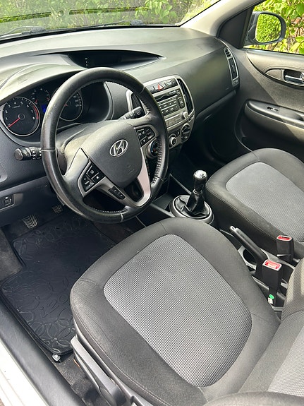 Hyundai i20 4 of 4