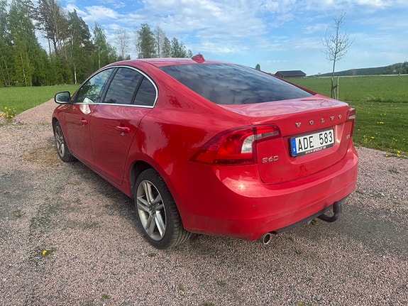 Volvo S60 3 of 5