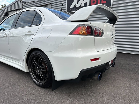 Mitsubishi Lancer 11 of 23