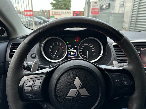 Mitsubishi Lancer 17 of 23