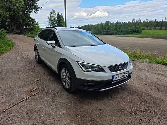 Seat Leon 3 of 5