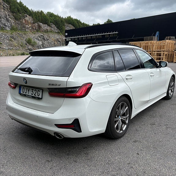BMW 320d 7 of 30