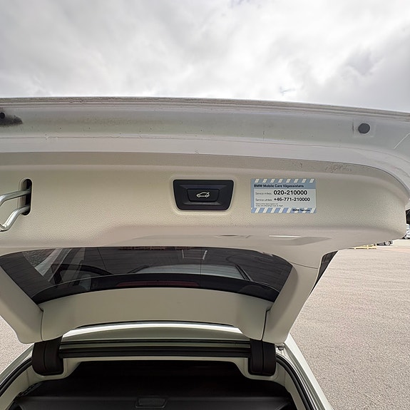 BMW 320d 24 of 30