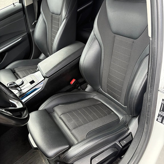 BMW 320d 16 of 30