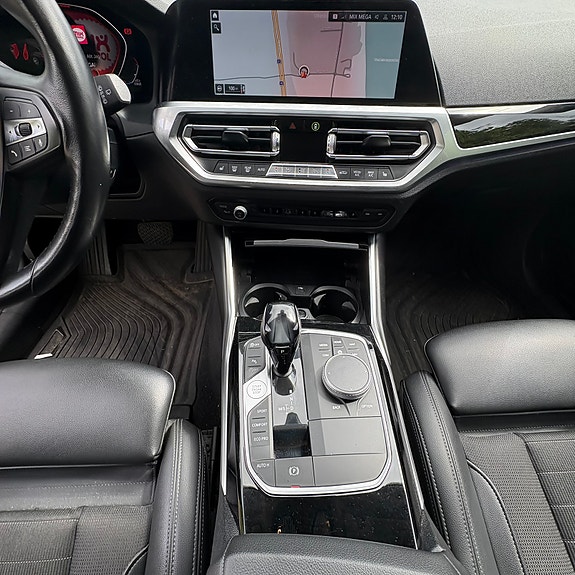 BMW 320d 18 of 30