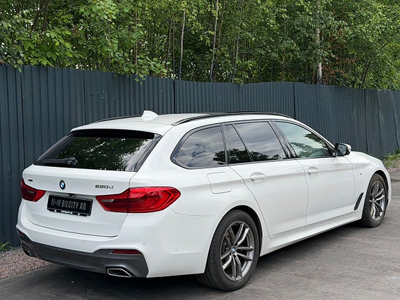 BMW 520d 4 of 5