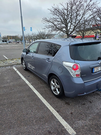 Toyota Verso 4 of 5