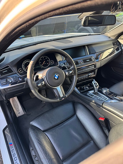 BMW M550d 9 of 12
