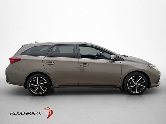 Toyota Auris 9 of 29