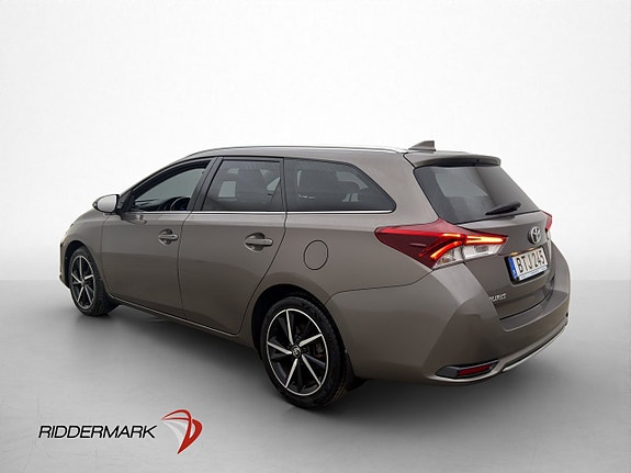 Toyota Auris 6 of 29