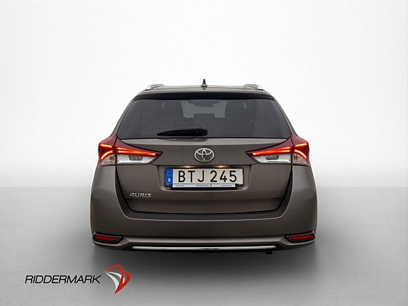 Toyota Auris 7 of 29