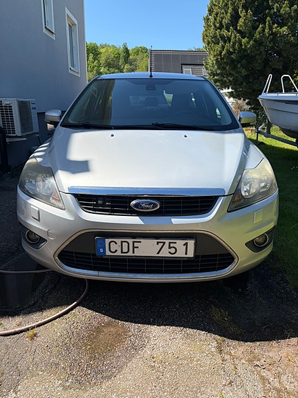 Ford Focus 2 of 5