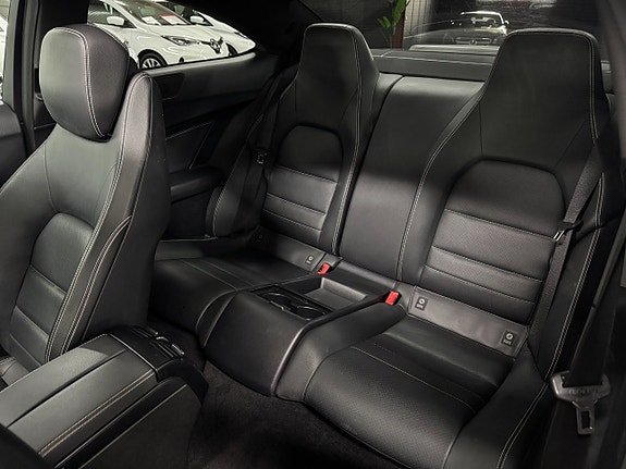 Mercedes-Benz C250 10 of 21