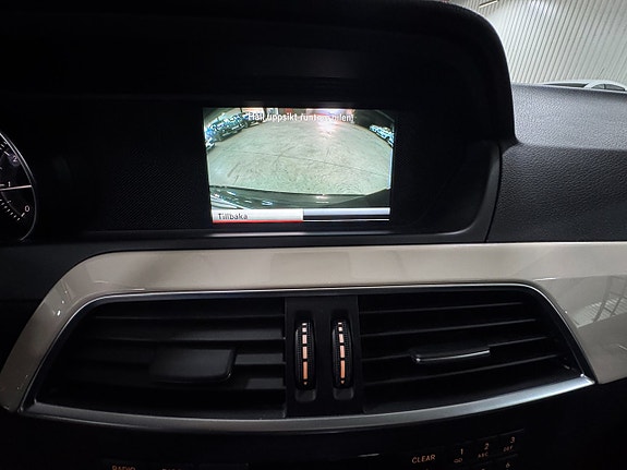Mercedes-Benz C250 15 of 21