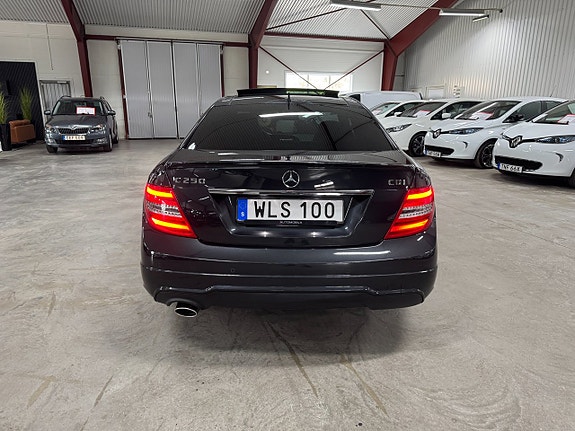 Mercedes-Benz C250 6 of 21