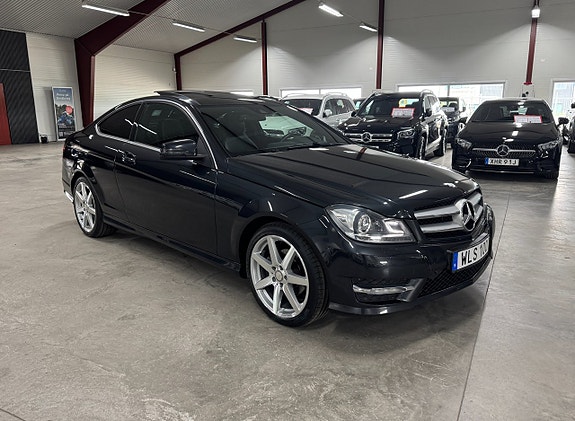 Mercedes-Benz C250 2 of 21