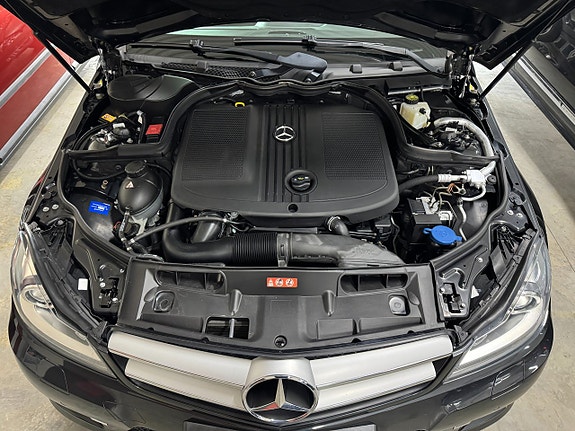 Mercedes-Benz C250 19 of 21