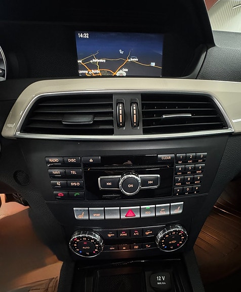 Mercedes-Benz C250 17 of 21