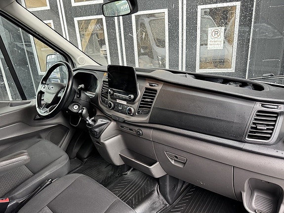 Ford Transit 8 of 16